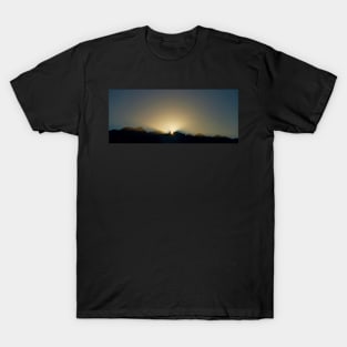 Remarkables Sunrise - New Zealand South Island T-Shirt